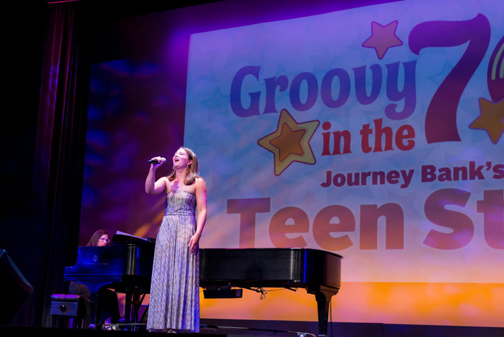 Jera Strony Performing at Teen Star