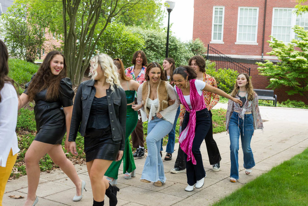 Top 14 Teen Star Finalists Walking Together